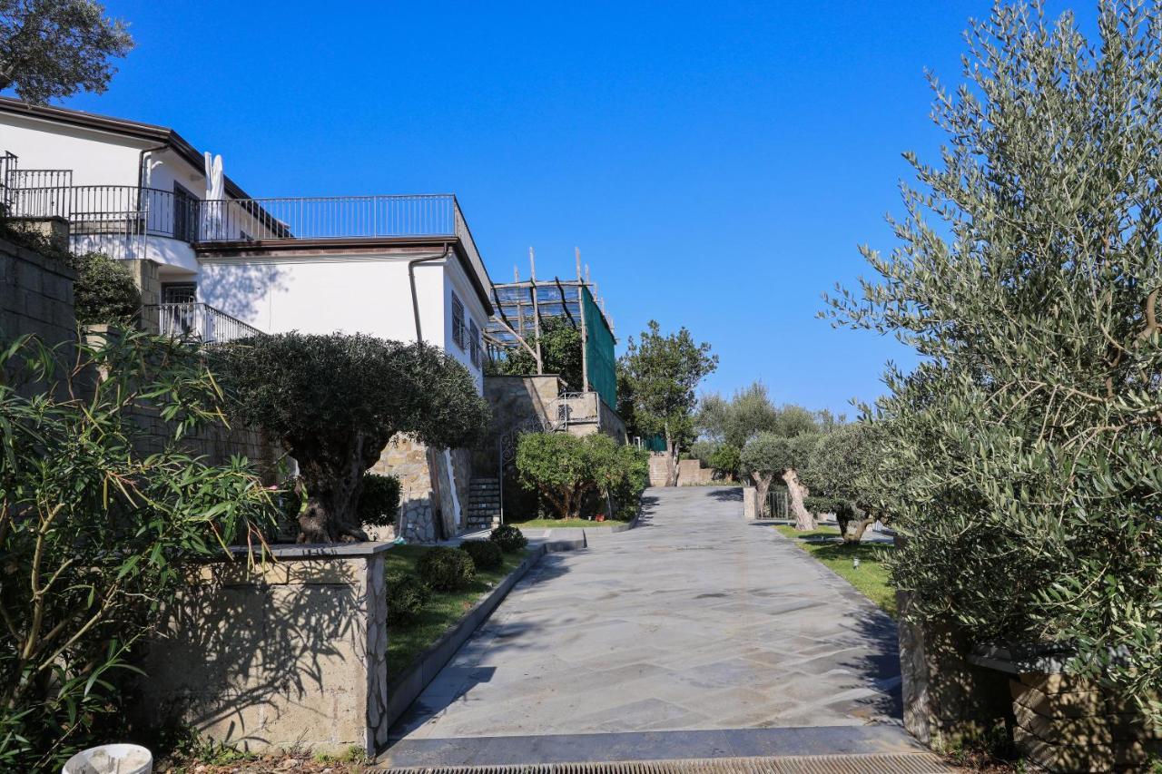 Villa Italia Sorrento Termini Bagian luar foto